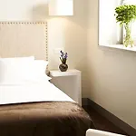 Ceres Hotel 3*
