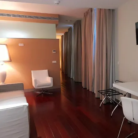 Ceres Hotel 3*