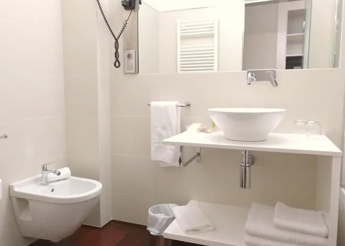 Hotel Ceres 酒店 3*